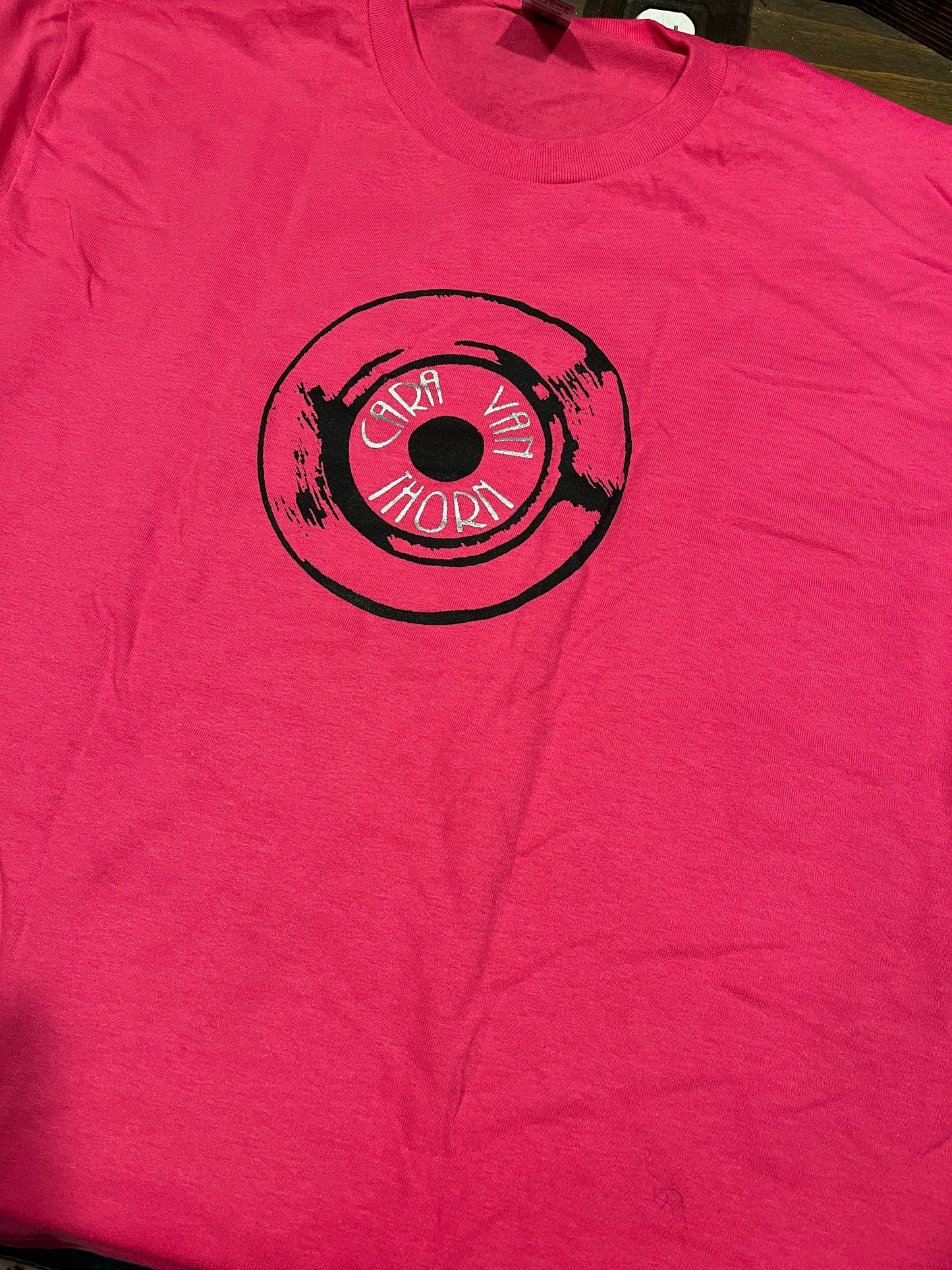 Record logo tee - hot pink